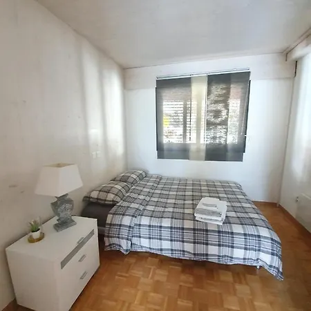 公寓 Superbe Maisonnette Au Centre Du Village Chalais